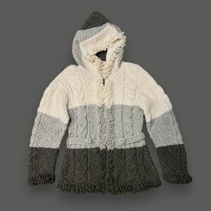 Scandinavian 70s handmade chunky knit hooded sweater